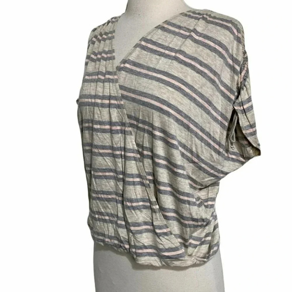 Studio‎ M XS gray & pink striped surplice top - Picture 1 of 8